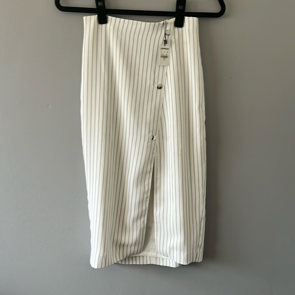 Express Pinstripe Midi Skirt. Size 00